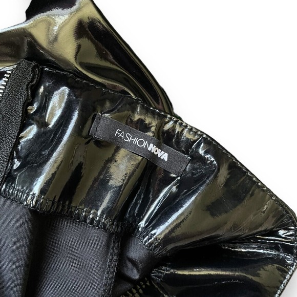 Fashion Nova Black Liquid Latex Look Vinyl Mini Skirt Goth Industrial Zipper S - Picture 11 of 11